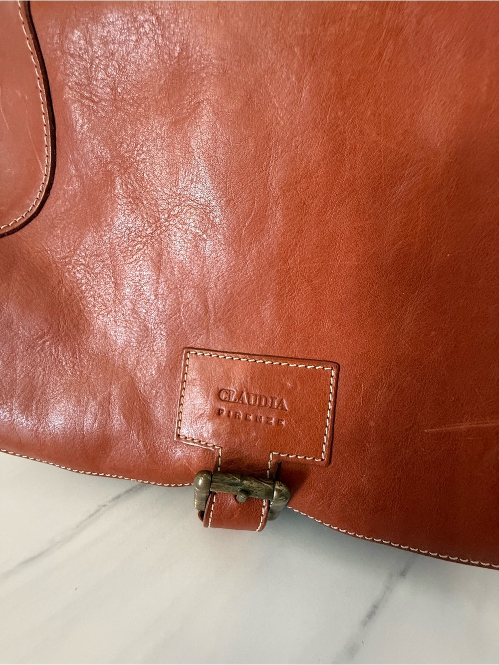 Classic Saddle-Style Brown Leather Crossbody Bag - Picture 3 of 15